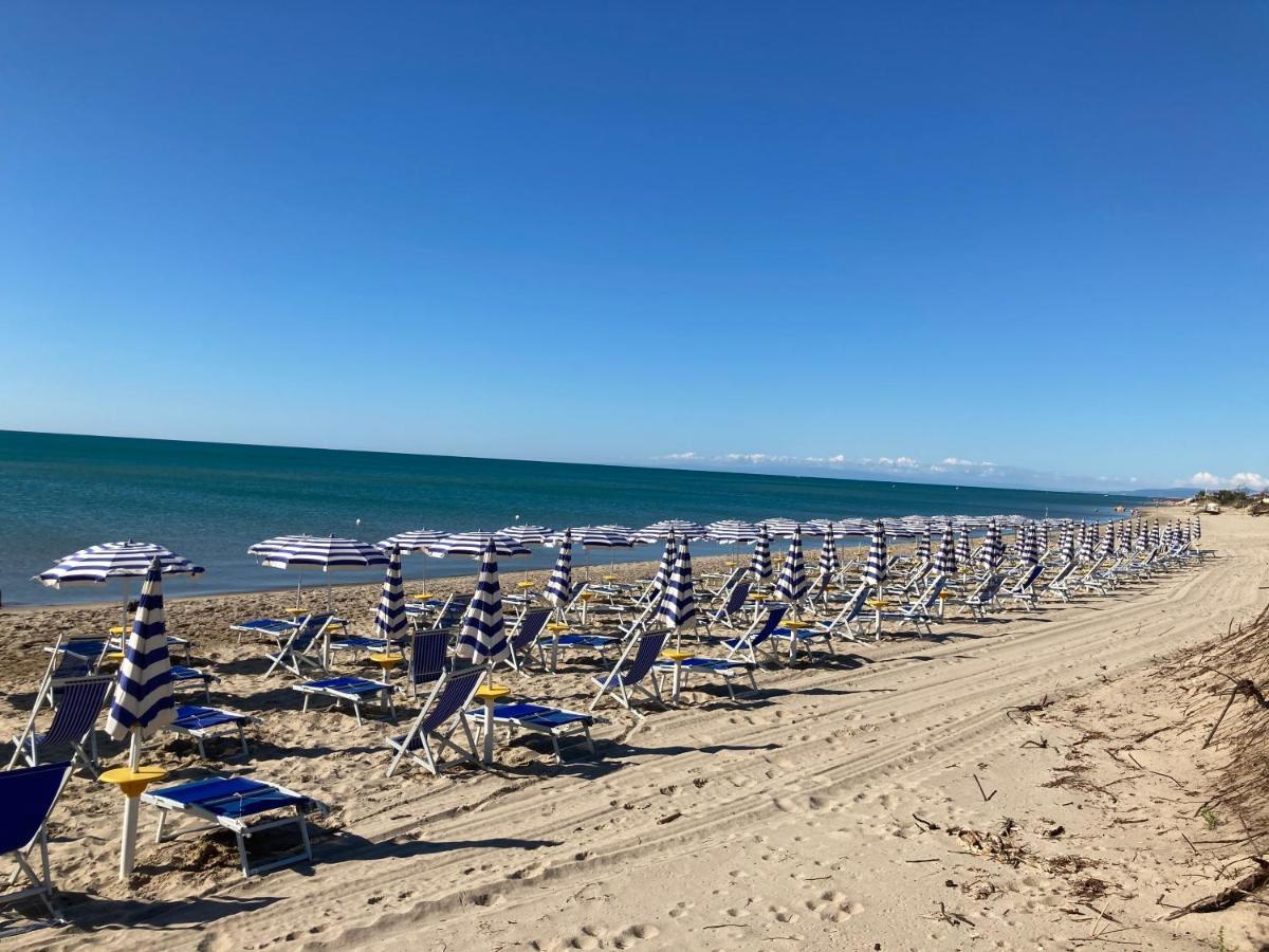 Riva dei Greci Camping Village Metaponto Esterno foto