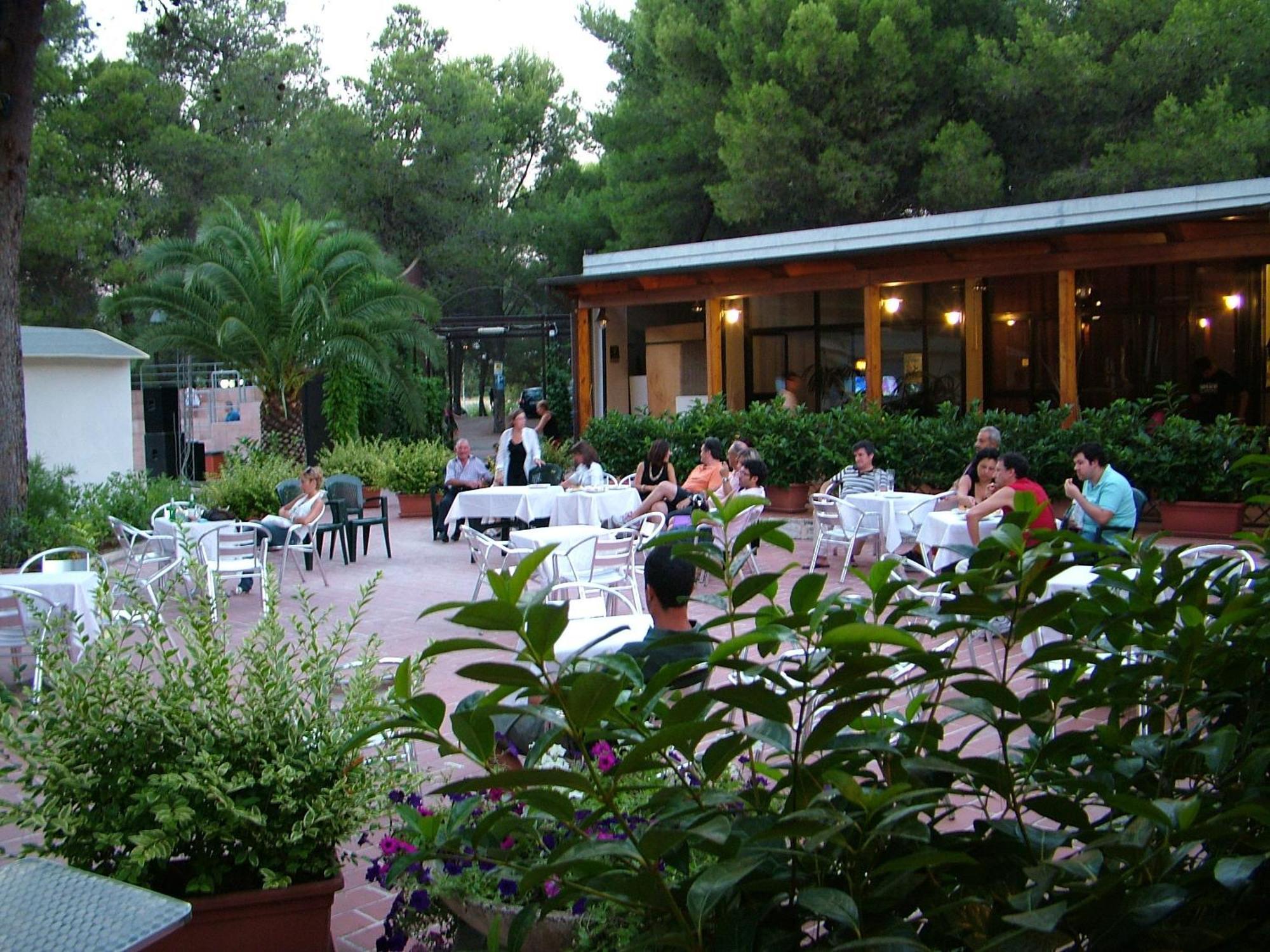 Riva dei Greci Camping Village Metaponto Camera foto